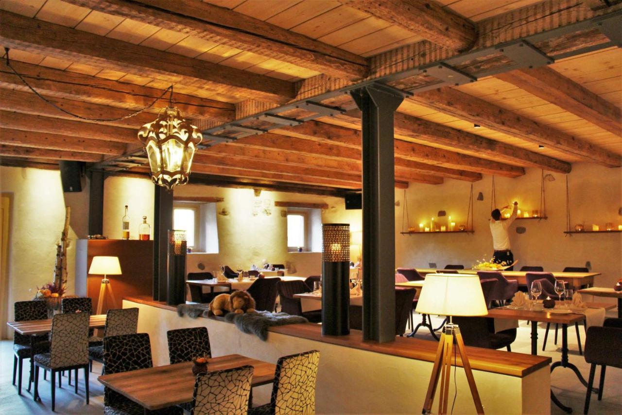 Zum Schwarzen Loewen Hotel Altdorf Eksteriør billede