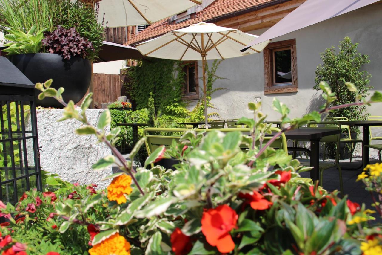 Zum Schwarzen Loewen Hotel Altdorf Eksteriør billede