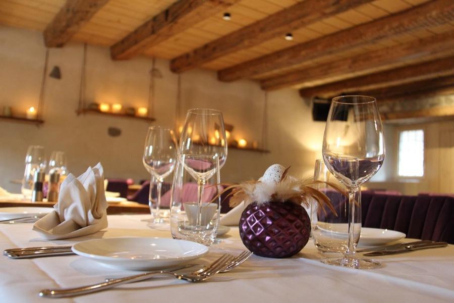 Zum Schwarzen Loewen Hotel Altdorf Eksteriør billede